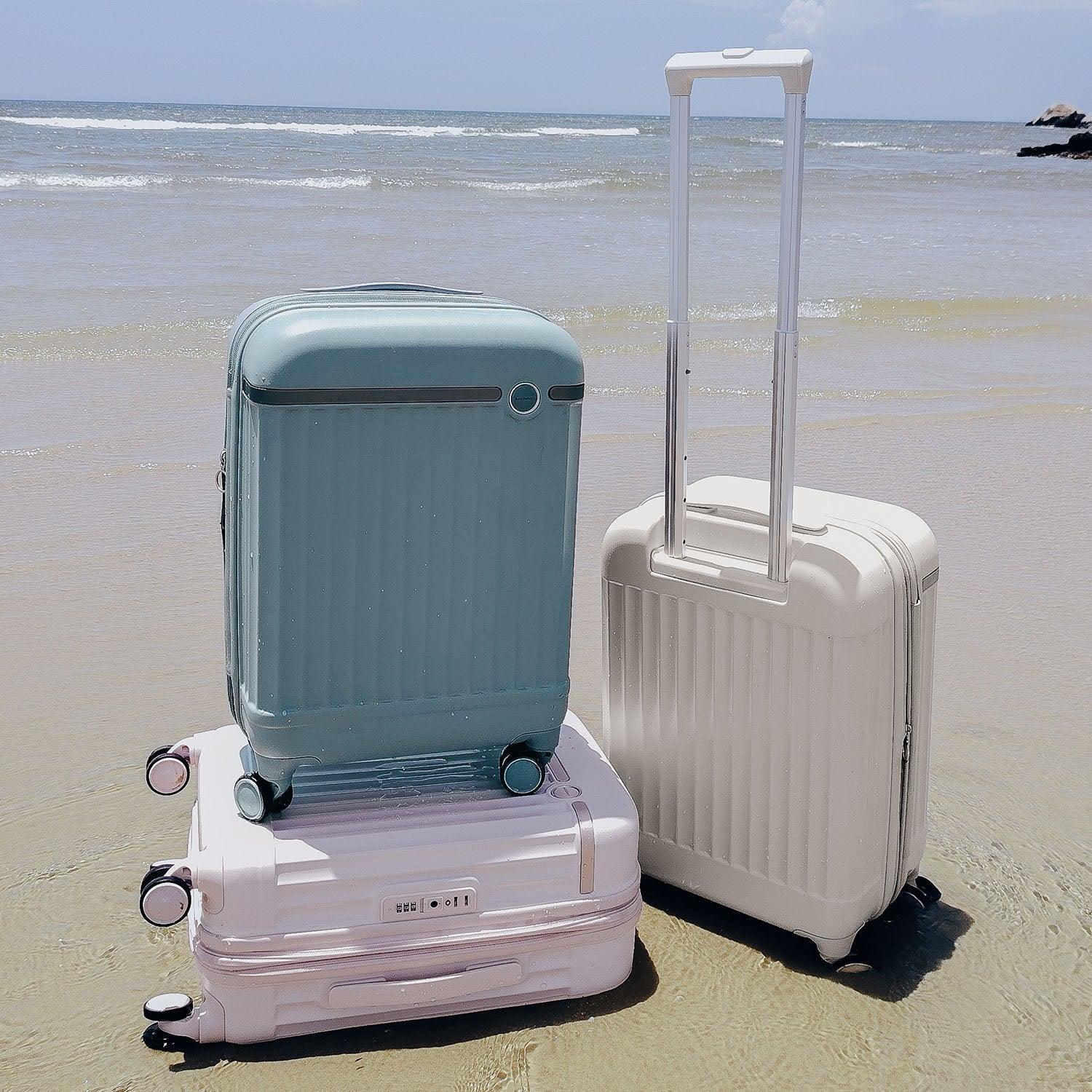 Roamer Expandable 20" Carry On Luggage - Stellarmarketstore