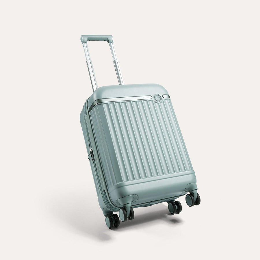 Roamer Expandable 20" Carry On Luggage - Stellarmarketstore