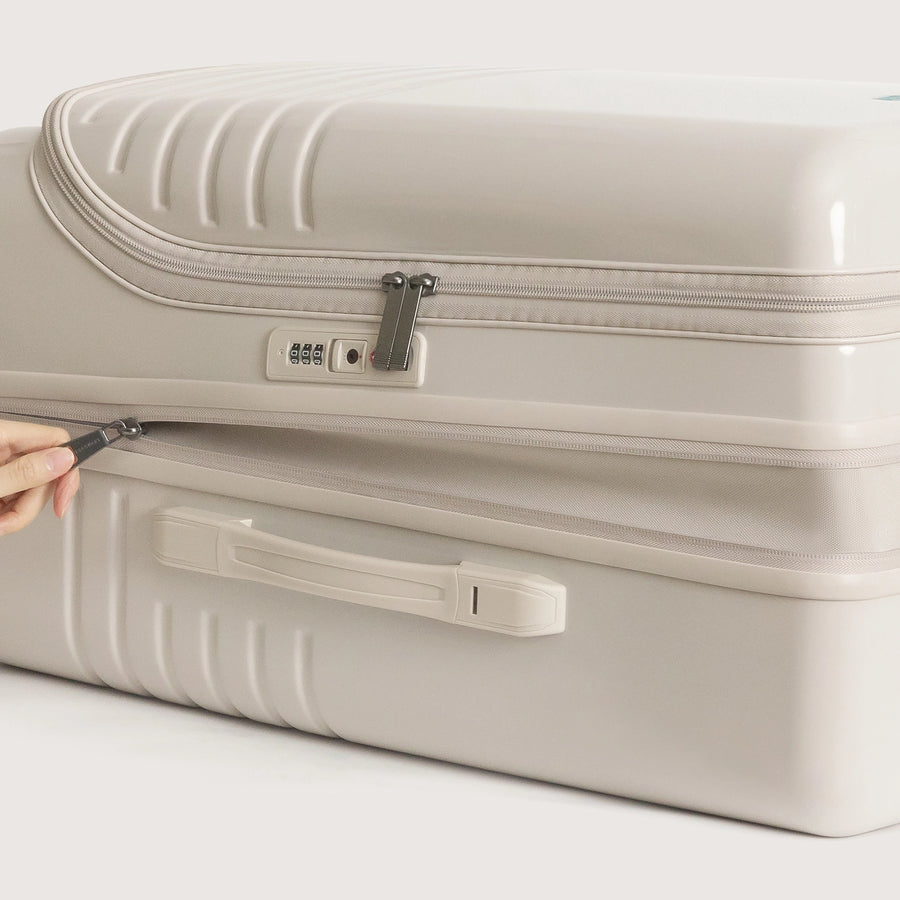 Getaway 24" Check-in: Side-Opening