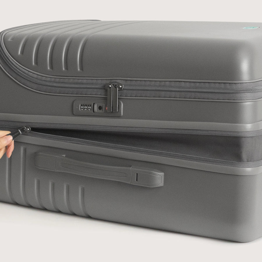 Getaway 24" Check-in: Side-Opening