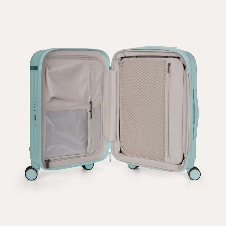 Roamer Expandable 20" Carry On Luggage - Stellarmarketstore