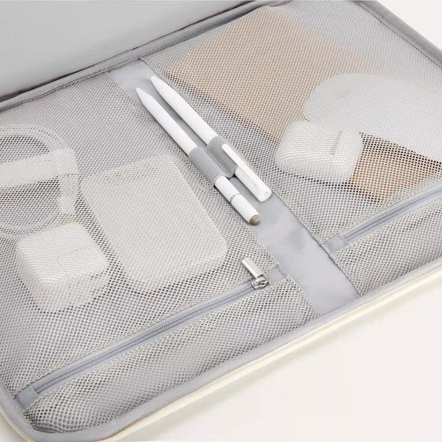 Bubble 15.6" Laptop Sleeve Pro