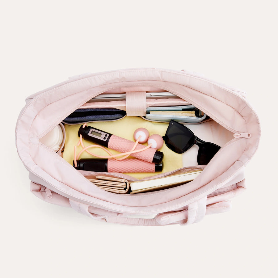 Large_Main_Compartment-in-pink